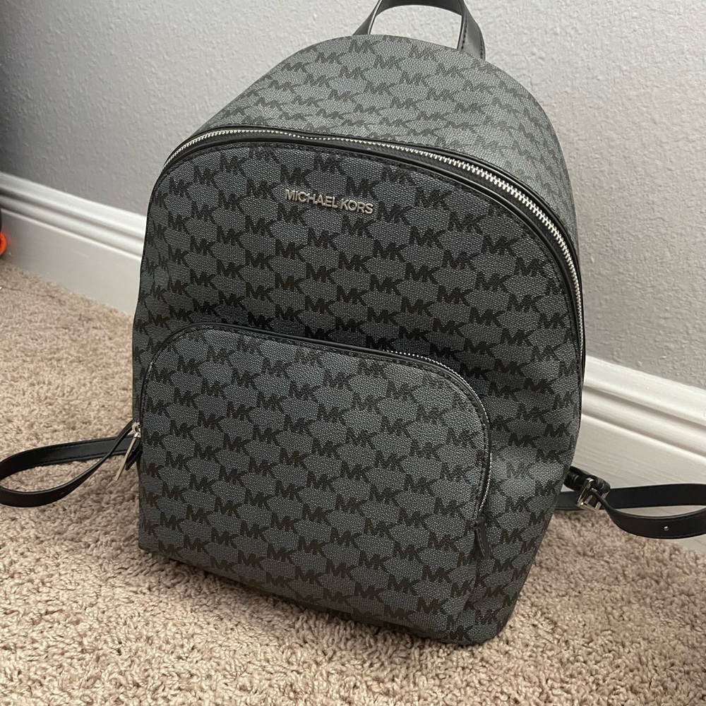 Michael kors purse backpack